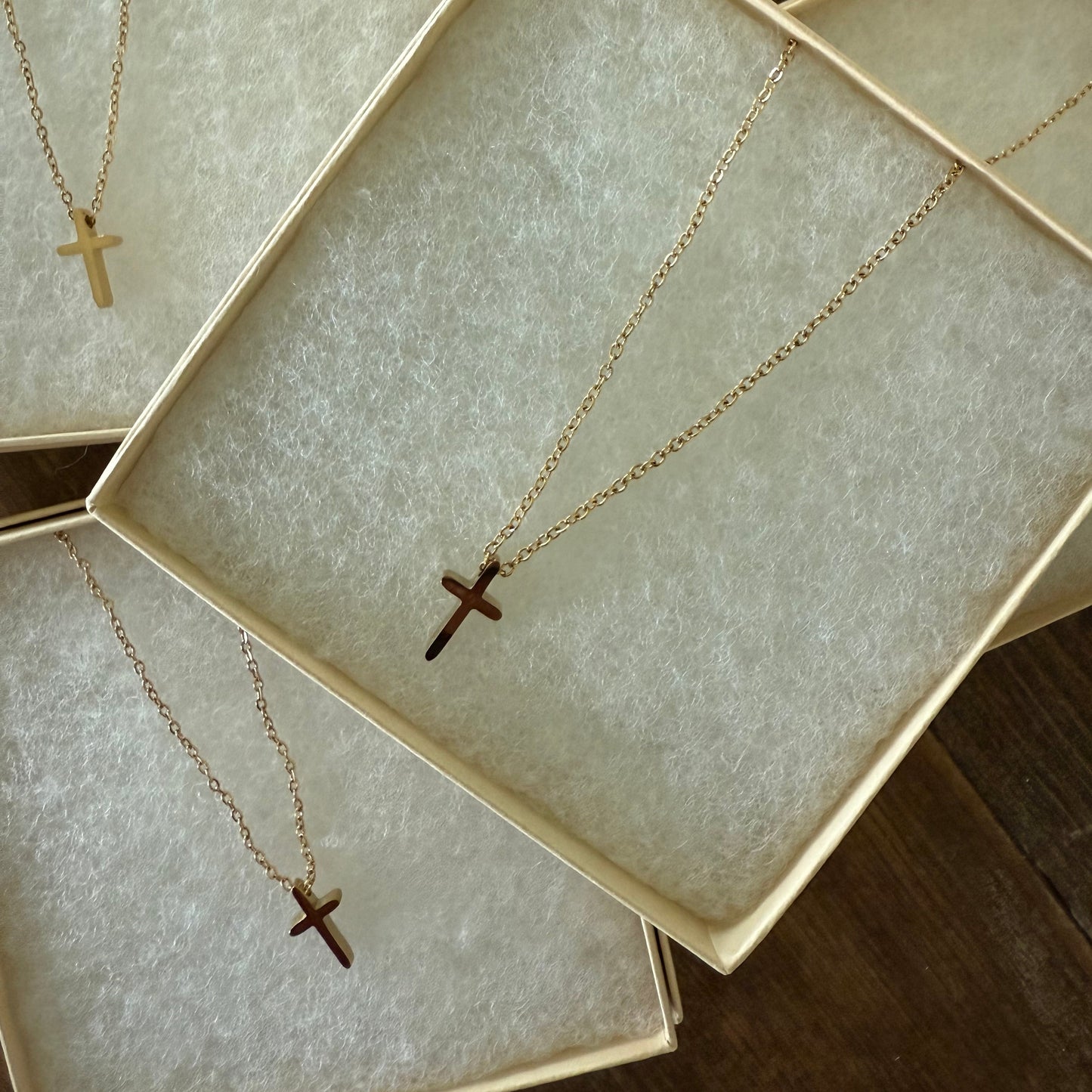 gold necklace giftbox