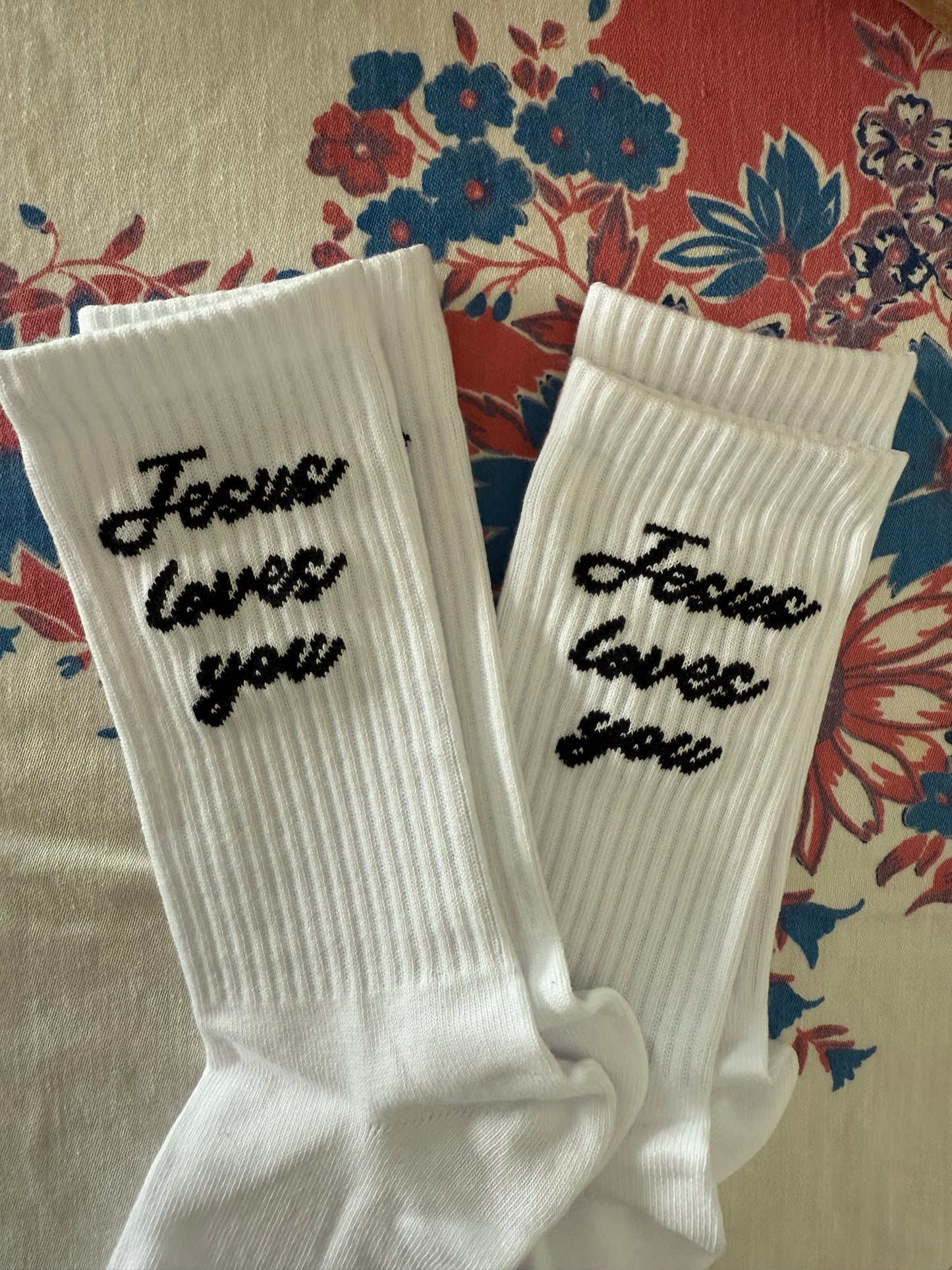 Jesus loves you socks