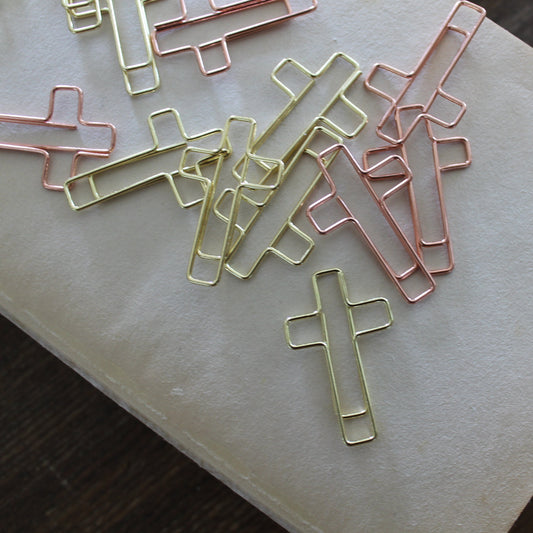 cross paperclips